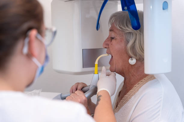 Best Cracked Tooth Emergency Dentist  in Wellston, MO